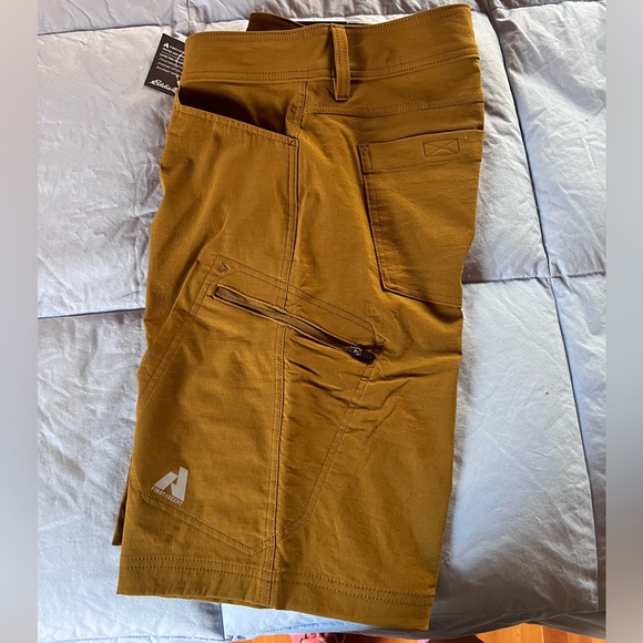 NWT Eddie Bauer Men's Guide Pro Shorts, Size 32 - Picture 7 of 10